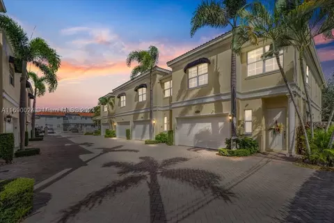 1524 NE 7th St, Fort Lauderdale, FL 33304