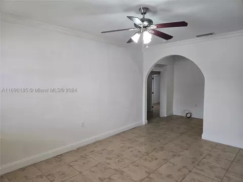 961 E 32nd St, Hialeah, FL 33013 photo 6