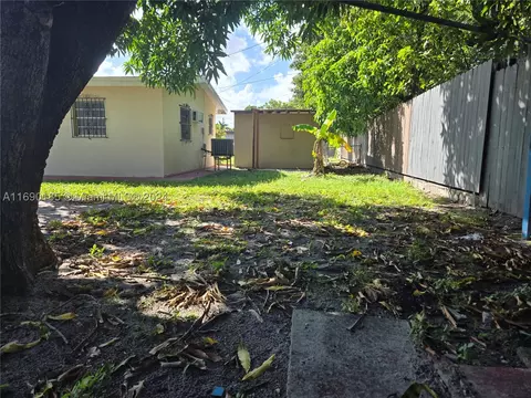 961 E 32nd St, Hialeah, FL 33013 photo 24