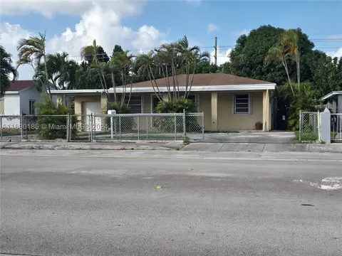 961 E 32nd St, Hialeah, FL 33013 photo 2