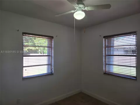961 E 32nd St, Hialeah, FL 33013 photo 19