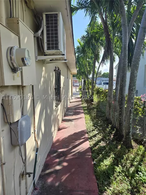 961 E 32nd St, Hialeah, FL 33013 photo 29