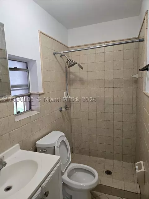 961 E 32nd St, Hialeah, FL 33013 photo 13