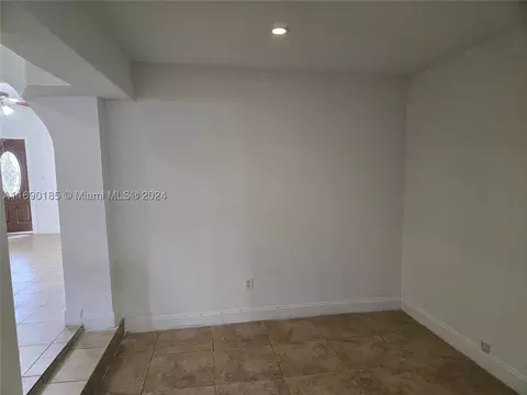 961 E 32nd St, Hialeah, FL 33013 photo 11