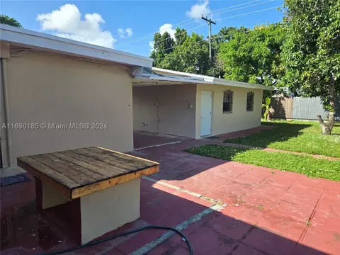 961 E 32nd St, Hialeah, FL 33013 photo 25