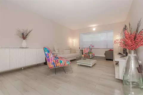 6700 Cypress Rd #107, Plantation, FL 33317