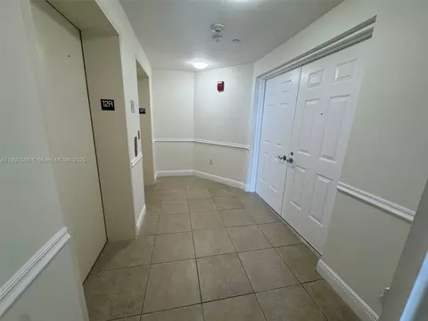 3330 NE 190 St #1215, Aventura, FL 33180