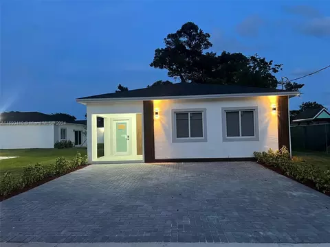 910 NW 4th Ave, Hallandale Beach, FL 33009