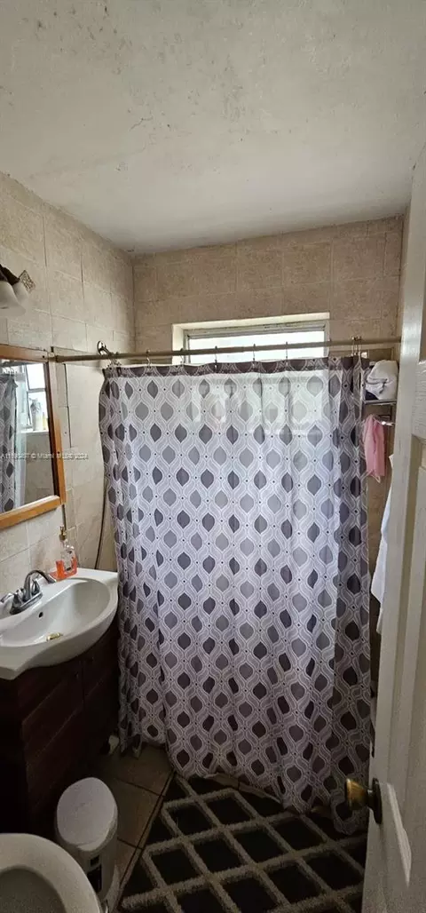 309 E 49th St, Hialeah, FL 33013 photo 24