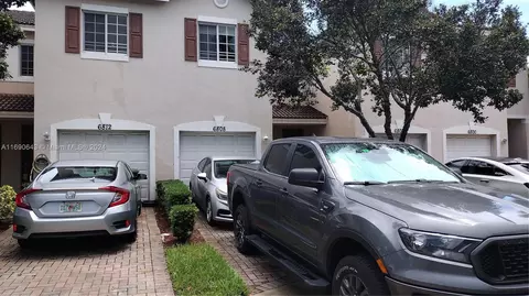6808 Cypress Walk Ter, Tamarac, FL 33321
