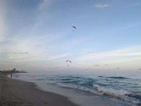 5555 Collins Ave #9F, Miami Beach, FL 33140