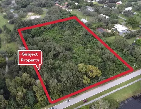 9601 Orange Dr, Davie, FL 33328