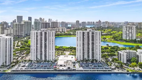 3675 N Country Club Dr #1608, Aventura, FL 33180