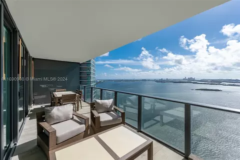 650 NE 32nd St #4304, Miami, FL 33137
