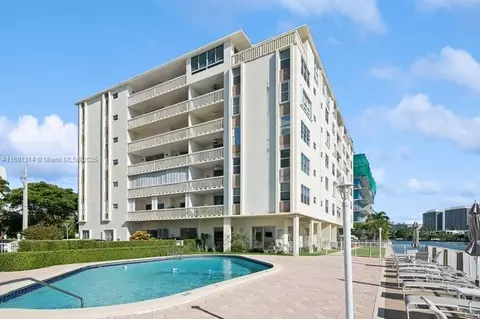 9111 E Bay Harbor Dr #3E, Bay Harbor Islands, FL 33154
