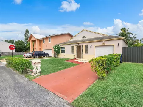 11869 SW 273rd St, Homestead, FL 33032