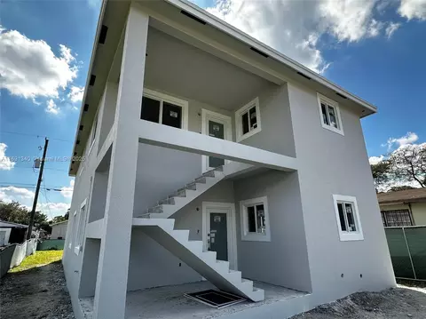 2924 NW 58 St, Miami, FL 33142