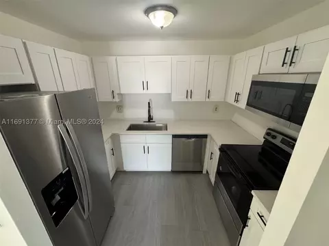 2017 NW 46th Ave #A301, Lauderhill, FL 33313