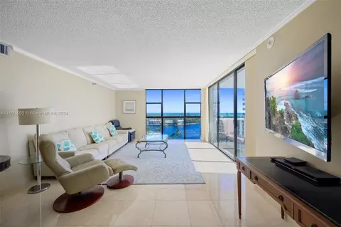 20505 E Country Club Dr #1133, Aventura, FL 33180