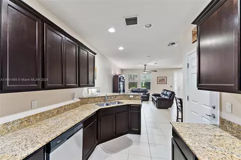 3223 Hemingway Dr, Jupiter, FL 33458 photo 10