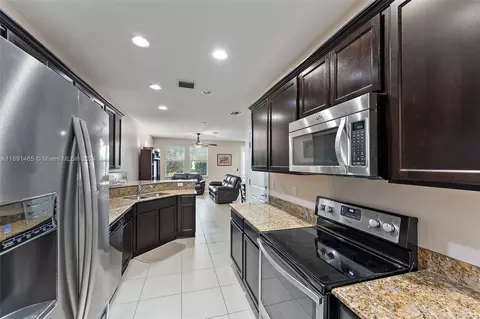 3223 Hemingway Dr, Jupiter, FL 33458 photo 6