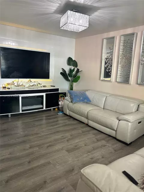 19162 NW 46th Ave, Miami Gardens, FL 33055