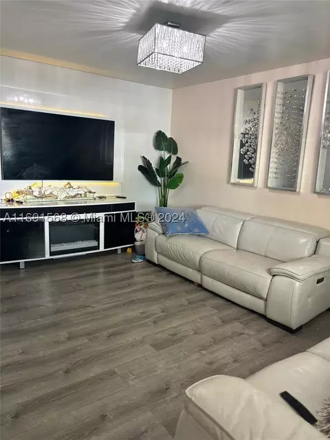 19162 NW 46th Ave, Miami Gardens, FL 33055