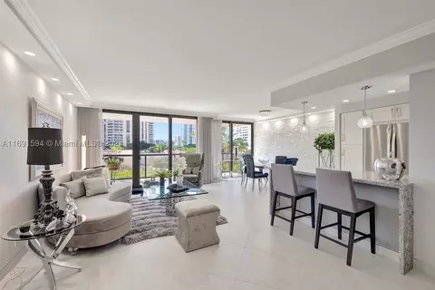19667 Turnberry Way #4C, Aventura, FL 33180