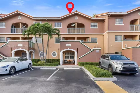 10018 Hammocks Blvd #205-5, Miami, FL 33196