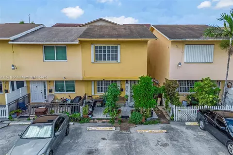 649 W 68th St #649, Hialeah, FL 33014