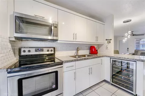 7853 W 36th Ave #103, Hialeah, FL 33018