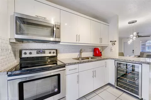 7853 W 36th Ave #103, Hialeah, FL 33018