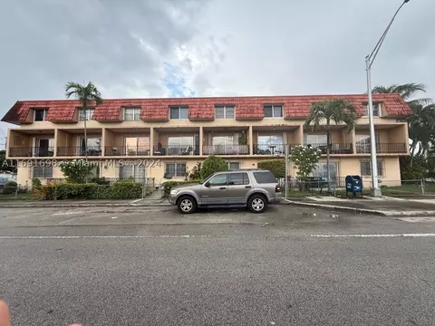 6900 W Flagler St #2F, Miami, FL 33144