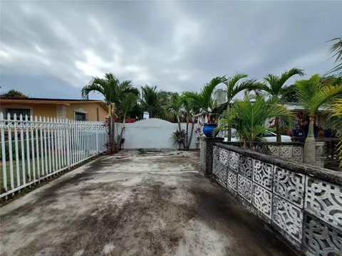 1120 NW 105th Ter, Miami, FL 33150