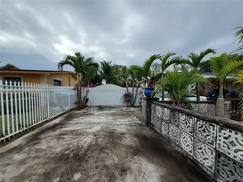 1120 NW 105th Ter, Miami, FL 33150