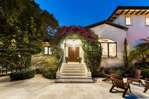 701 NE 73rd St, Miami, FL 33138