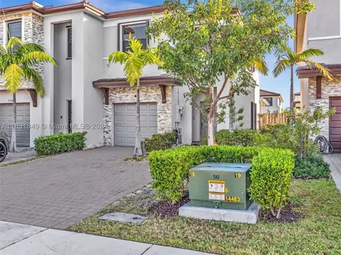 25069 SW 107th Ct, Homestead, FL 33032