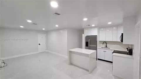656 NW 21st St, Pompano Beach, FL 33060