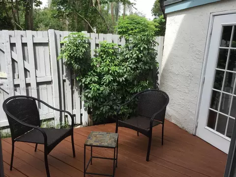 1369 Cottonwood Cir #1, Weston, FL 33326