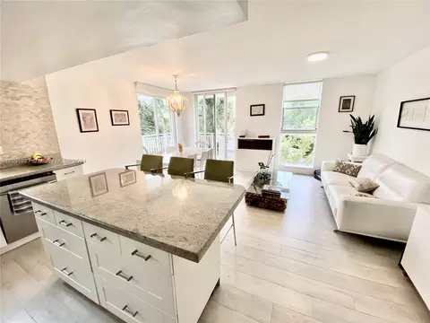 16590 NE 26th Ave #302, North Miami Beach, FL 33160