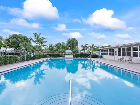 7312 NW 58th Ct, Tamarac, FL 33321