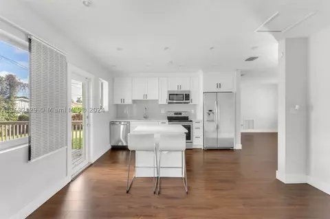 51 NW 56th Ct, Oakland Park, FL 33309
