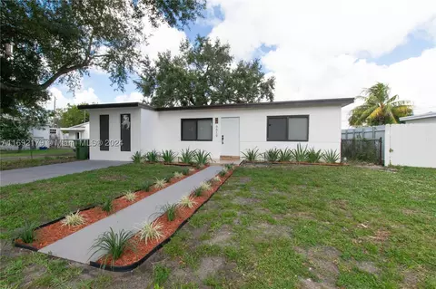 6619 SW 2nd Ct, Pembroke Pines, FL 33023