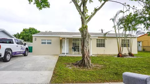 2340 SW 46th Ter, Fort Lauderdale, FL 33317