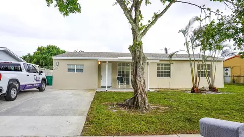 2340 SW 46th Ter, Fort Lauderdale, FL 33317