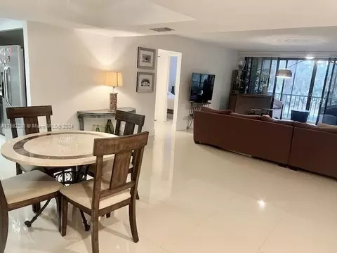 9735 NW 52nd St #207, Doral, FL 33178