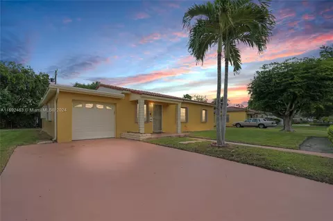 14841 Polk St, Miami, FL 33176