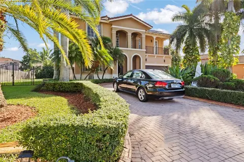 19765 SW 130th Ave, Miami, FL 33177