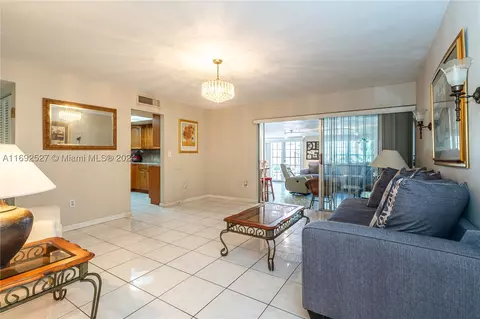 1805 W 68th St #1805, Hialeah, FL 33014