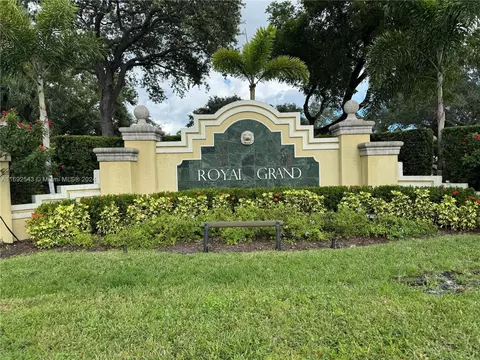 2600 S University Dr #205, Davie, FL 33328